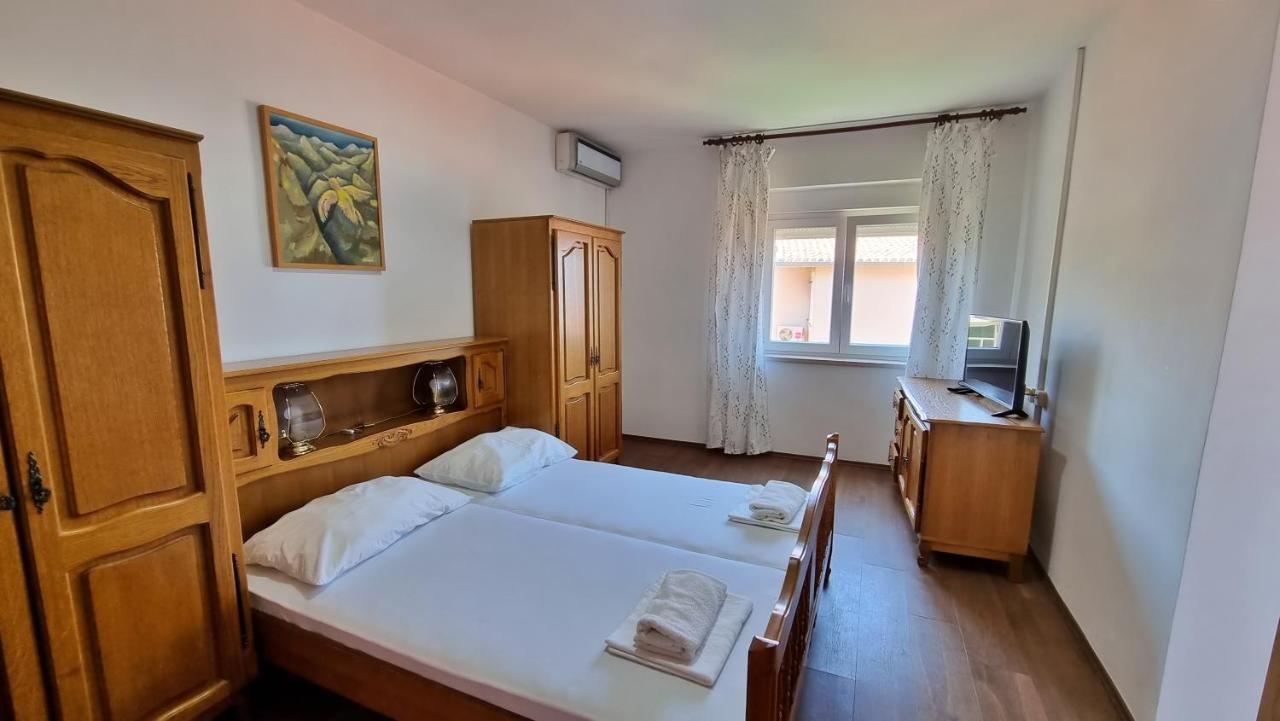 Apartment Iko Nemira *