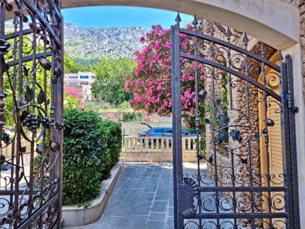 Iko Nemira Apartment Omis