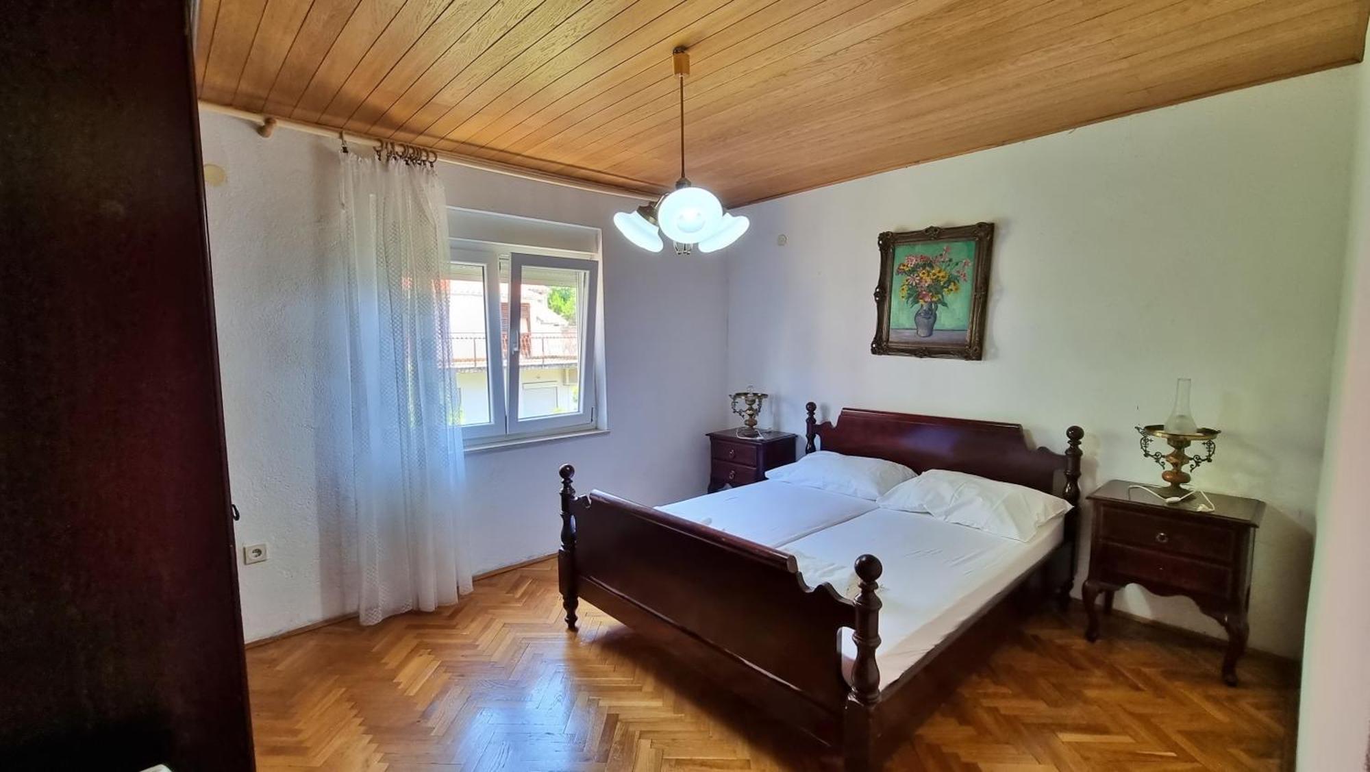 Iko Nemira Omis